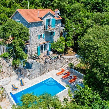 Villa Toscana With A Pool 蒂瓦特 外观 照片