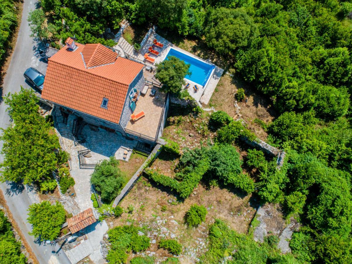Villa Toscana With A Pool 蒂瓦特 外观 照片