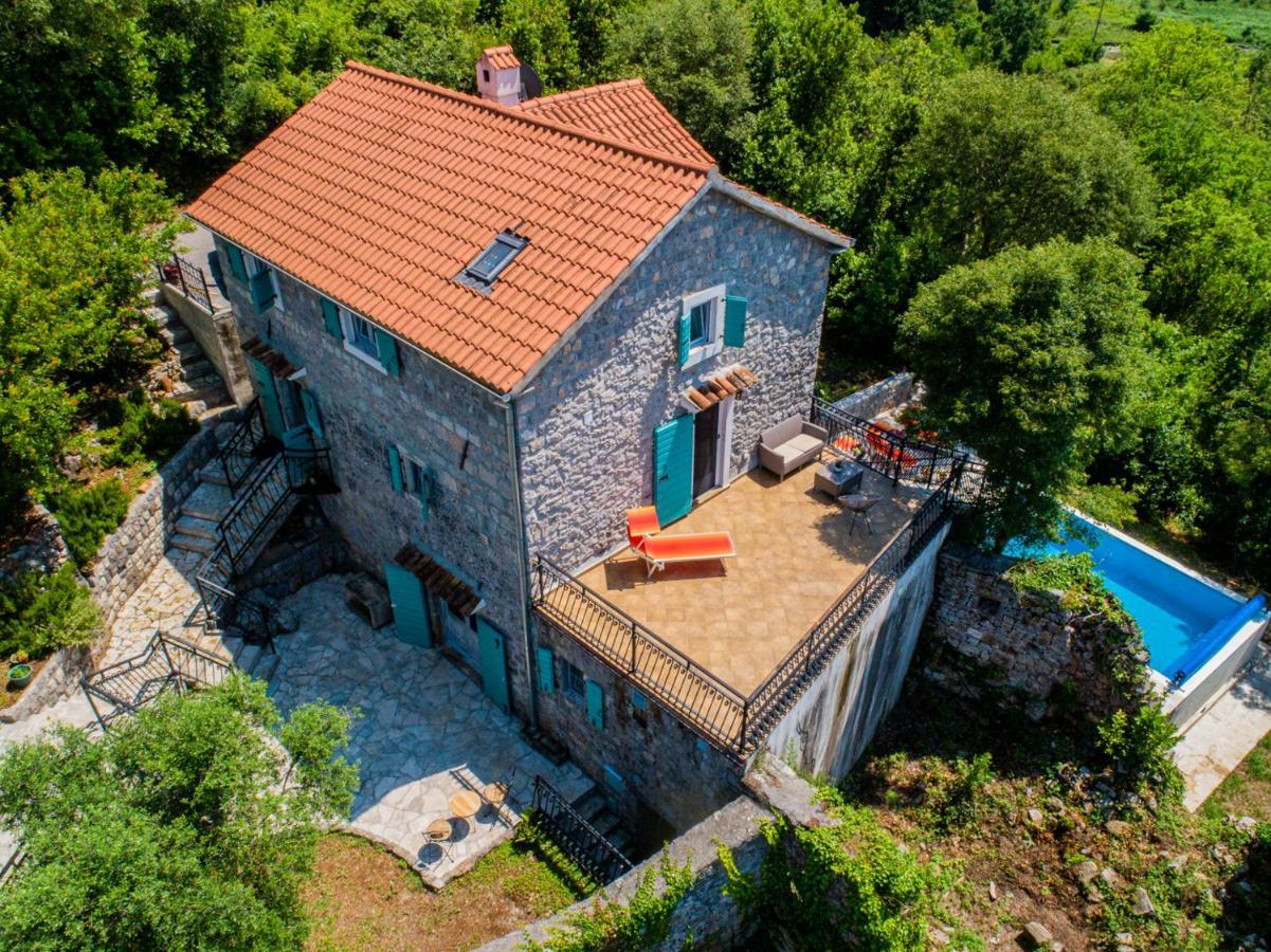 Villa Toscana With A Pool 蒂瓦特 外观 照片