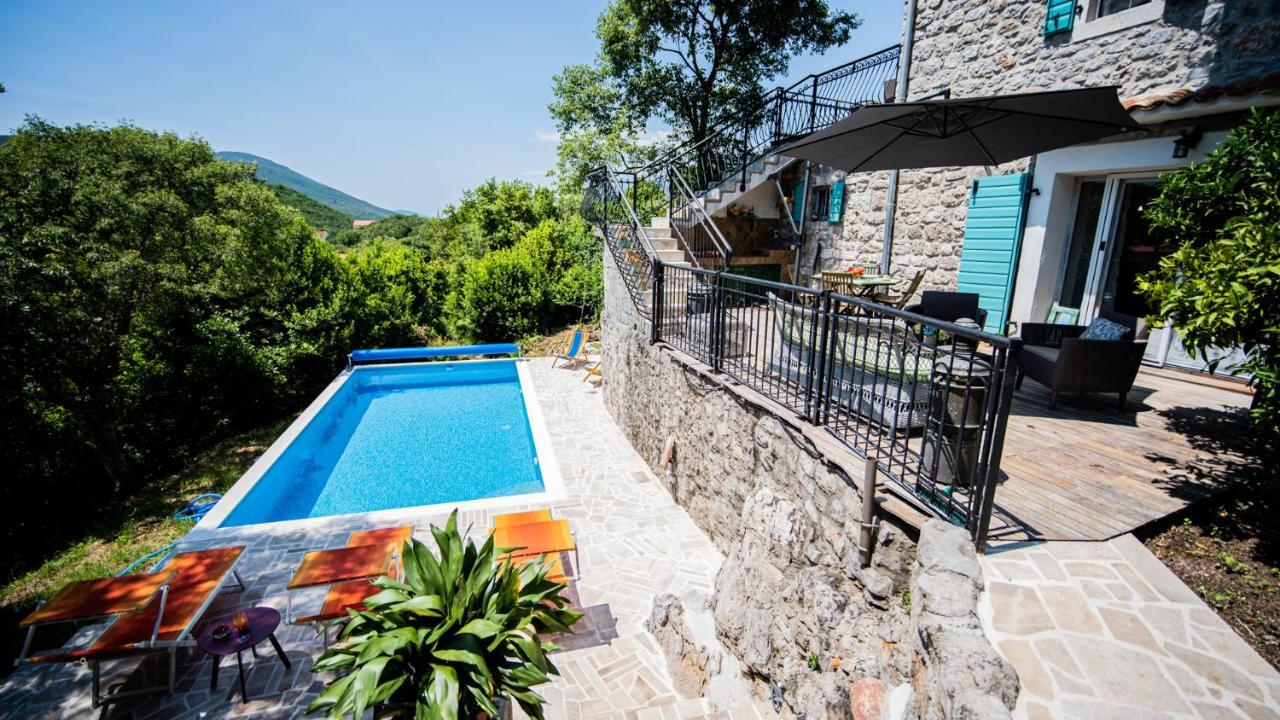 Villa Toscana With A Pool 蒂瓦特 外观 照片