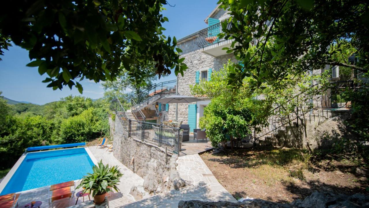 Villa Toscana With A Pool 蒂瓦特 外观 照片