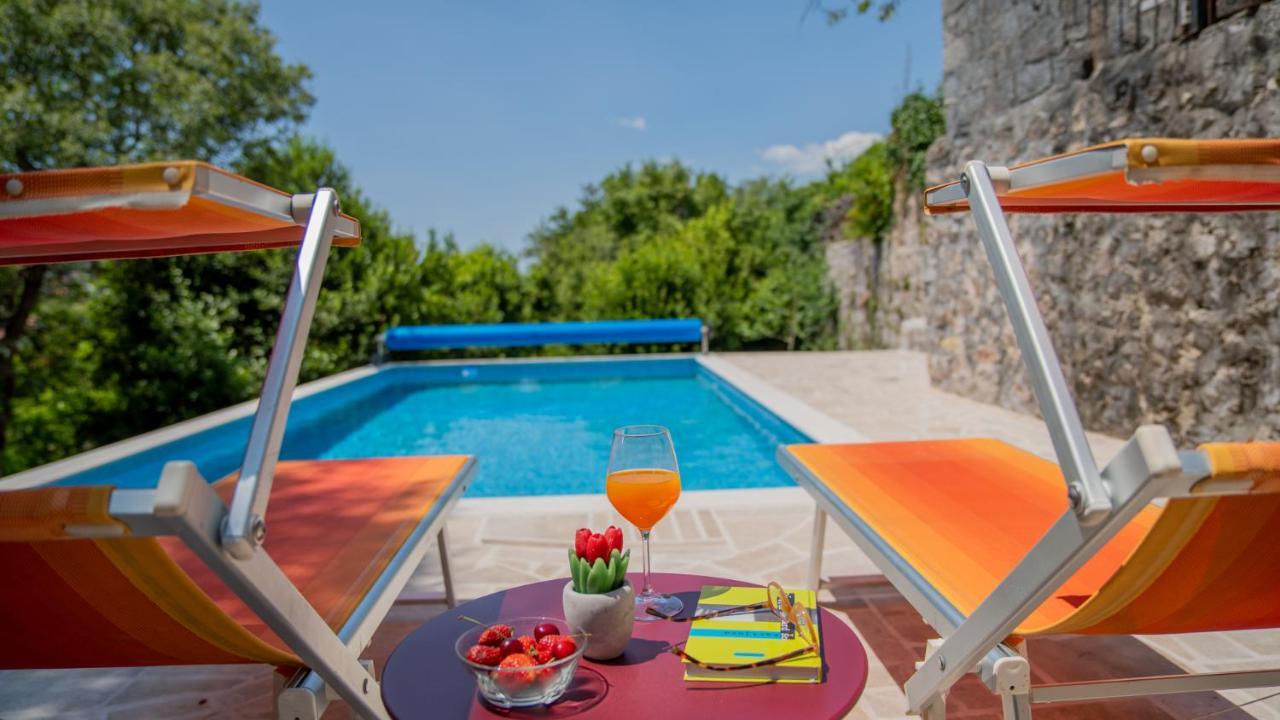 Villa Toscana With A Pool 蒂瓦特 外观 照片